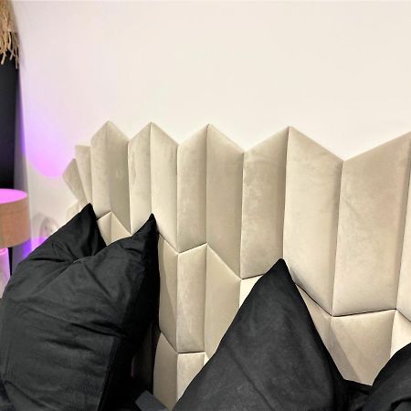 Design+Luxus Apartment Im Zentrum! +Netflix Varsóvia Exterior foto