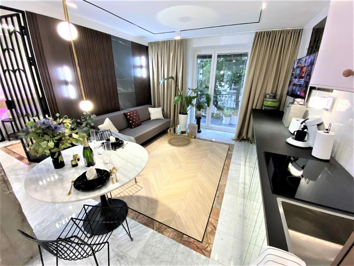 Design+Luxus Apartment Im Zentrum! +Netflix Varsóvia Exterior foto