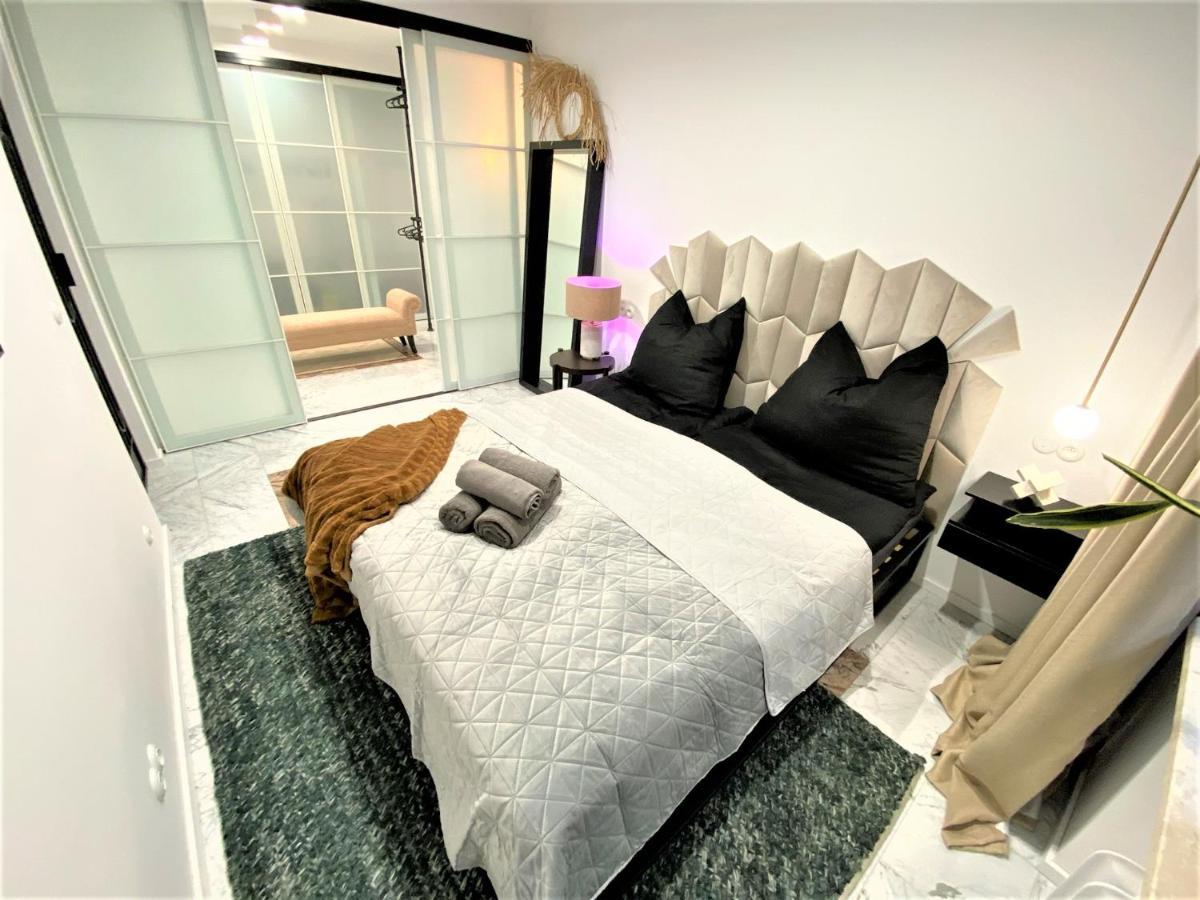 Design+Luxus Apartment Im Zentrum! +Netflix Varsóvia Exterior foto