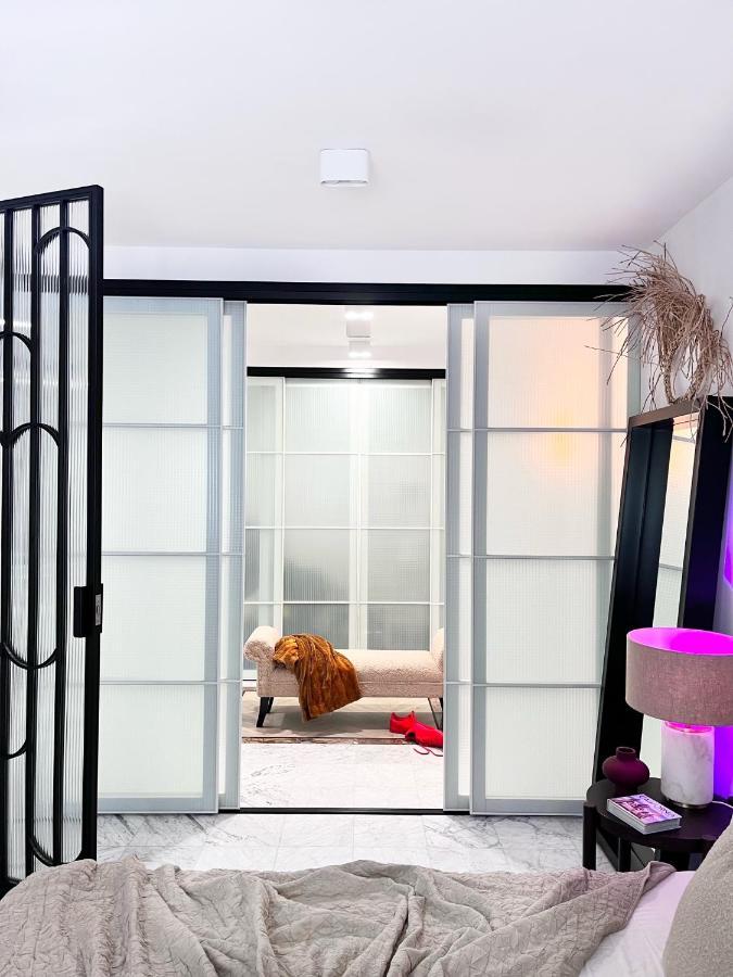 Design+Luxus Apartment Im Zentrum! +Netflix Varsóvia Exterior foto