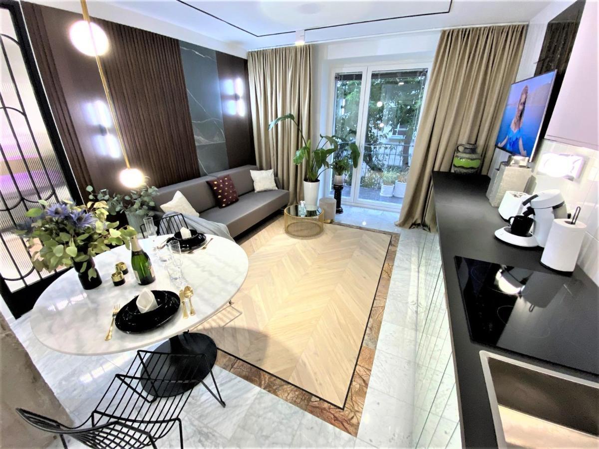 Design+Luxus Apartment Im Zentrum! +Netflix Varsóvia Exterior foto