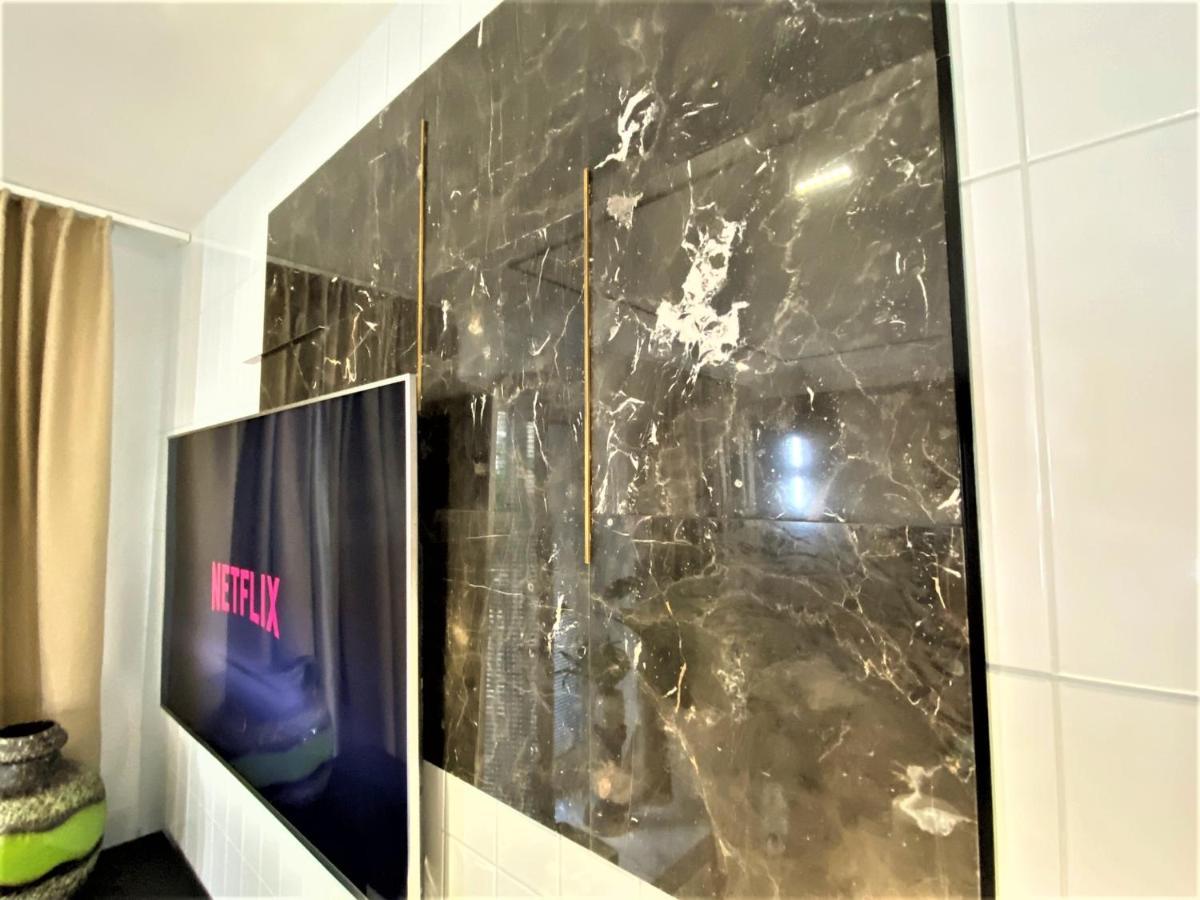 Design+Luxus Apartment Im Zentrum! +Netflix Varsóvia Exterior foto